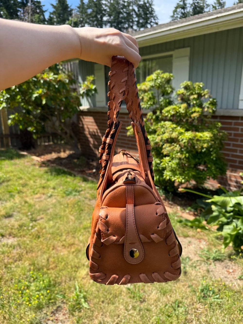 Chloe Silverado Shoulder Bag Medium in Chestnut Brown - Picture 4 of 7
